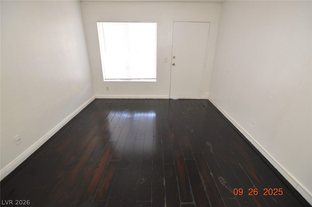 3980 Palos Verdes Street — photo 2 of 8
