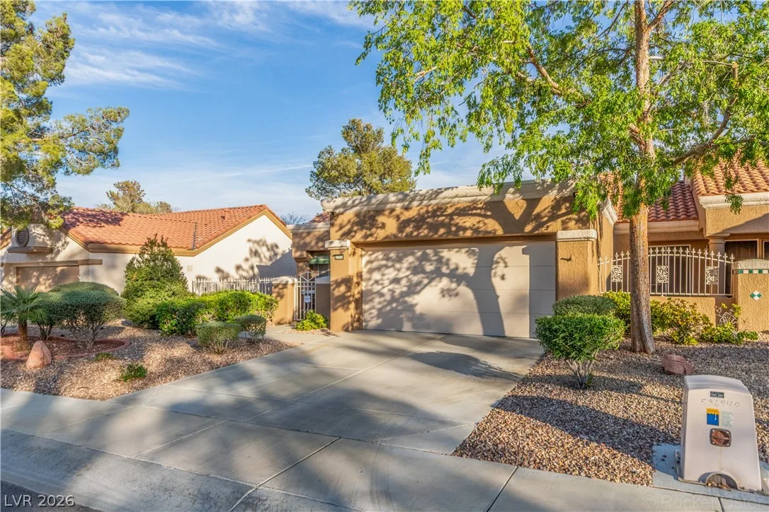 2712 Showcase Drive — photo 2