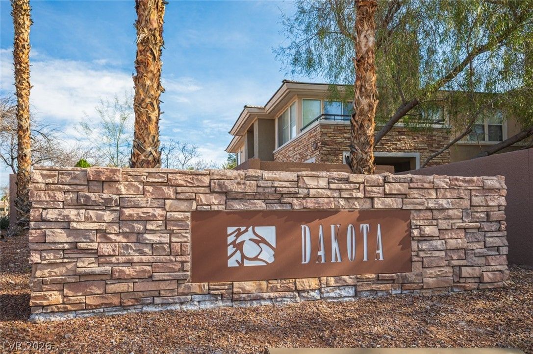 800 Peachy Canyon Circle 103 — photo 3