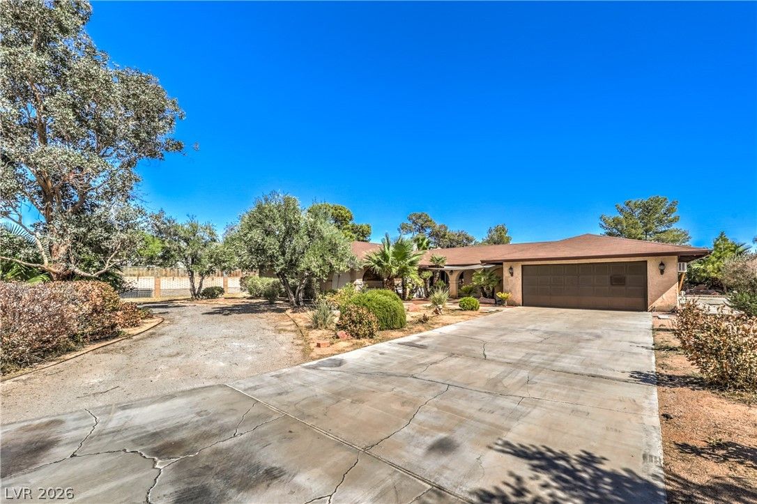 2880 Red Rock Street — photo 2 of 29