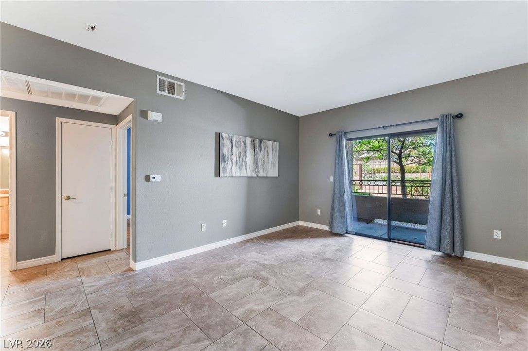 8250 North Grand Canyon Drive 1186 — photo 2