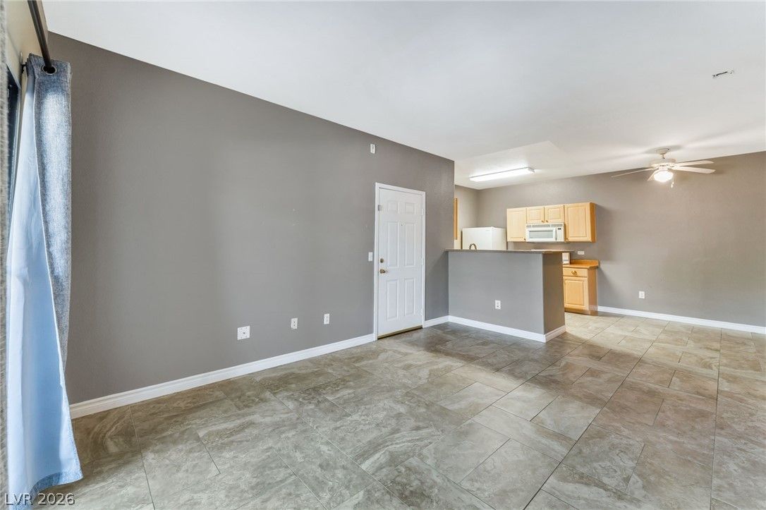 8250 North Grand Canyon Drive 1186 — photo 3