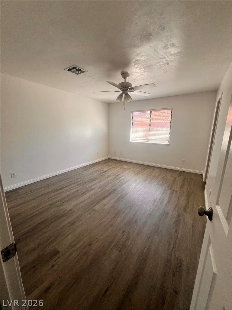 5576 West Rochelle Avenue 9D — photo 1 of 5