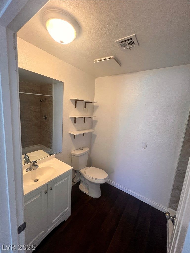 5576 West Rochelle Avenue 9D — photo 3 of 5