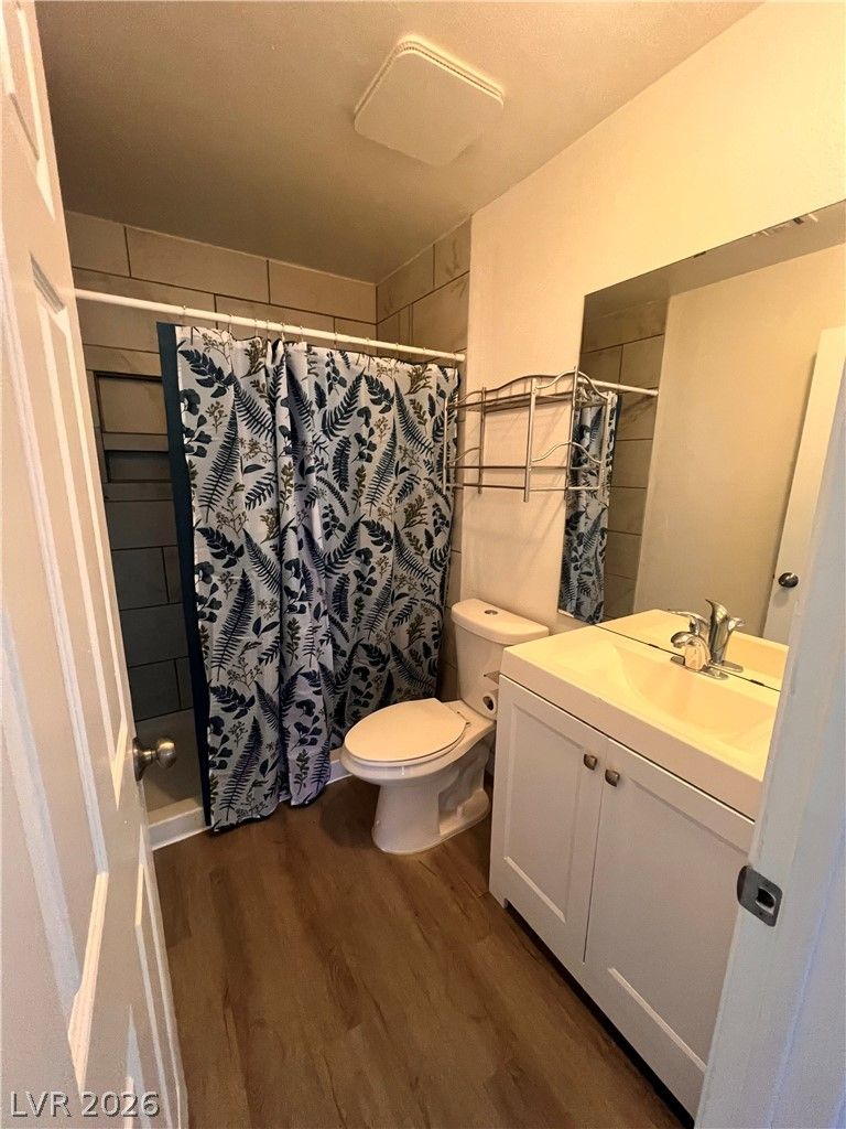 5576 West Rochelle Avenue 9D — photo 5 of 5