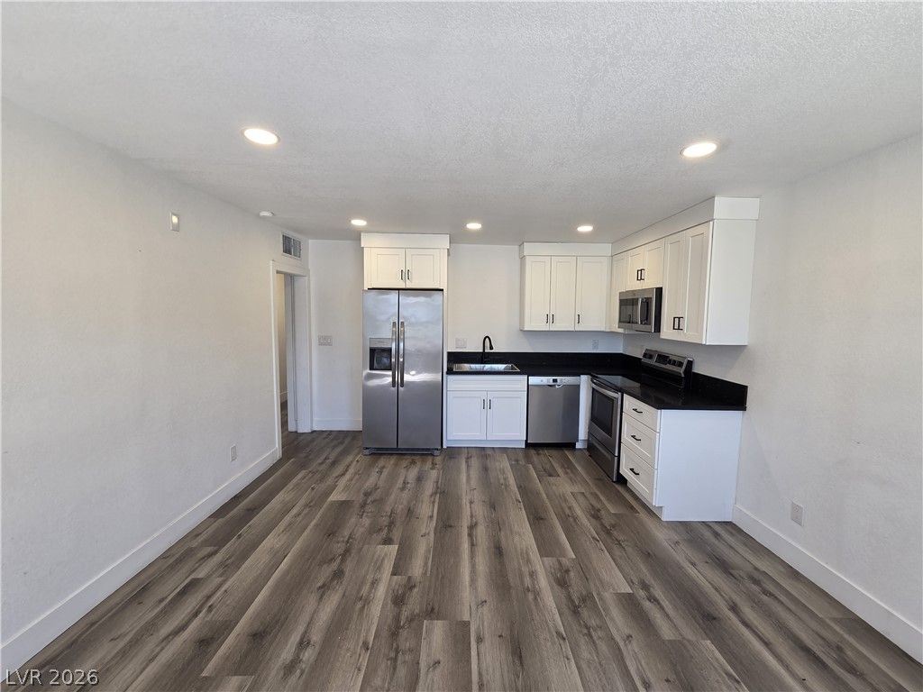 320 North 10th Street — photo 4