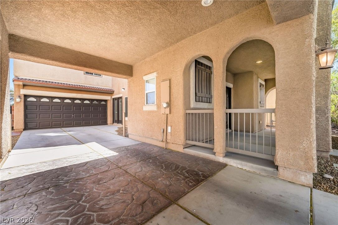 9372 Glendora Valley Street — photo 2