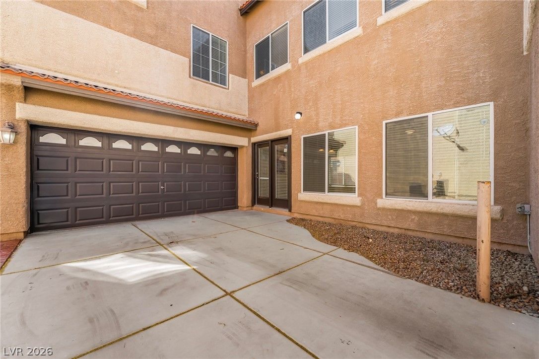 9372 Glendora Valley Street — photo 3