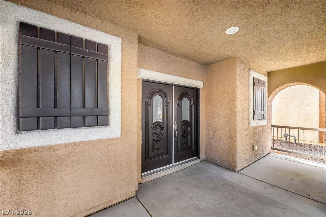 9372 Glendora Valley Street — photo 4