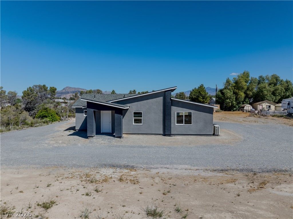 1670 West Windsong Lane — photo 1