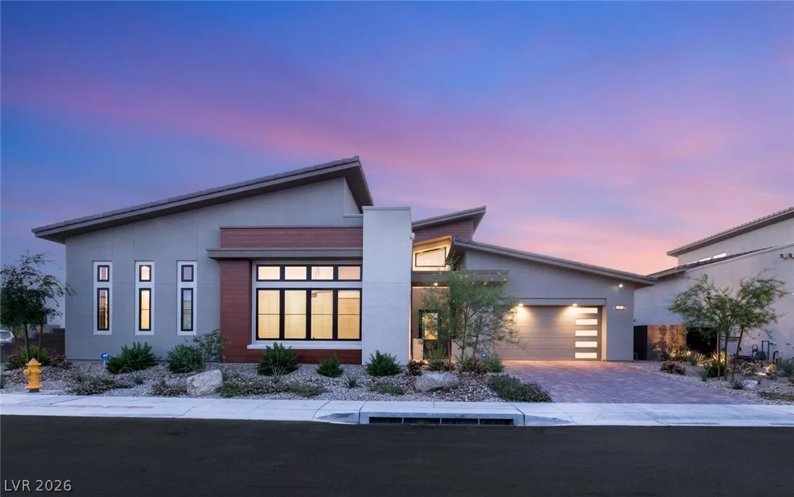 4687 Outlook Peak Street — photo 2