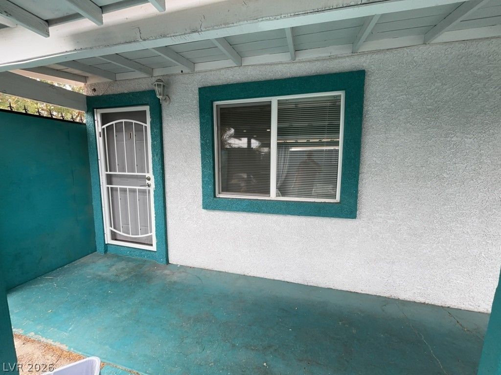 536 South 11th Street 1 — photo 2 of 13