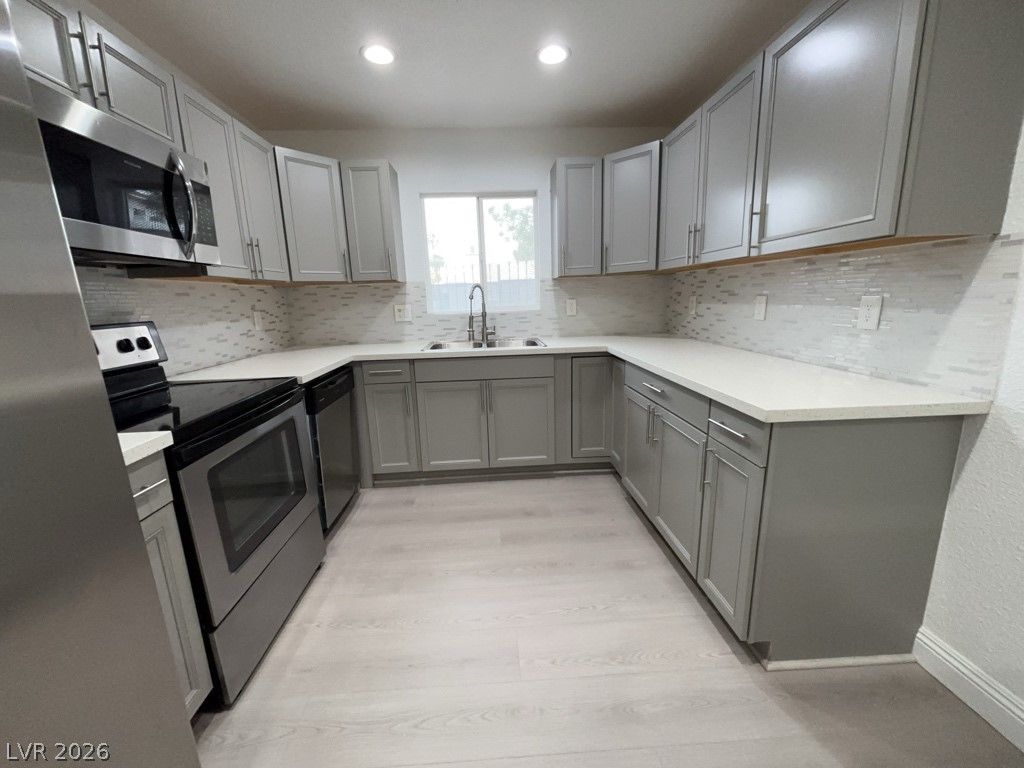 536 South 11th Street 1 — photo 3 of 13