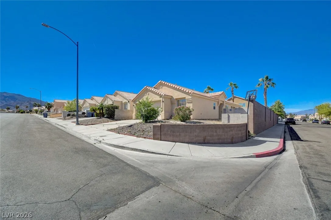 9124 Green Frost Drive — photo 3