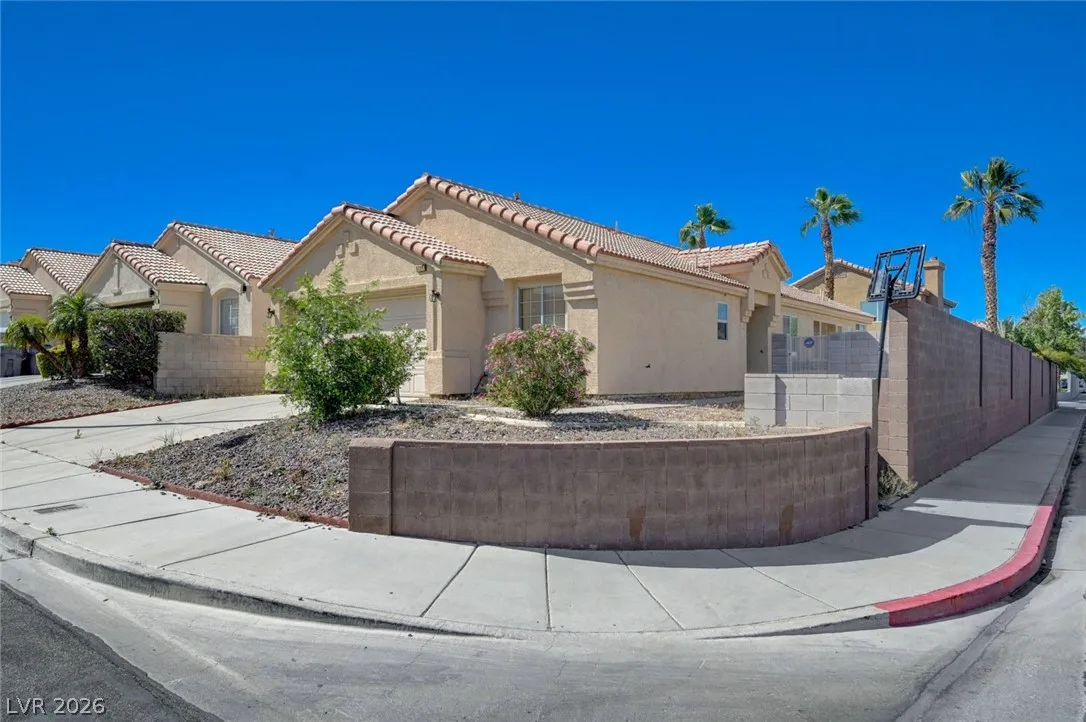 9124 Green Frost Drive — photo 4