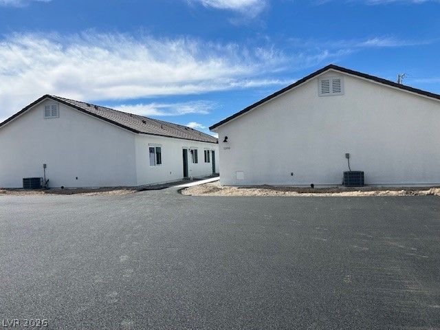 1100 South Hall Avenue 3 — photo 1