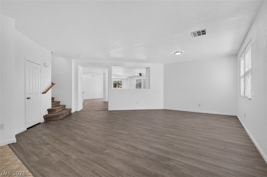 304 Raptors View Avenue — photo 5