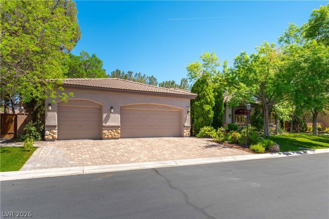 4934 Buckhorn Butte Court — photo 2