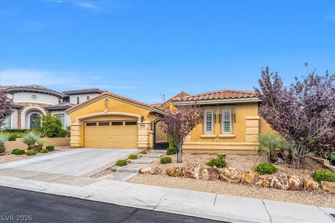 11388 Orazio Drive — photo 2
