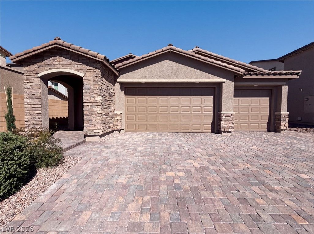 2270 Luna Haven Street — photo 1 of 26