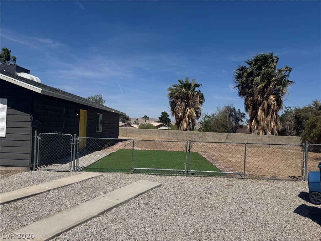 5438 Elaina Circle — photo 2 of 18