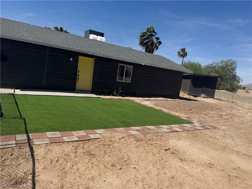 5438 Elaina Circle — photo 4 of 18