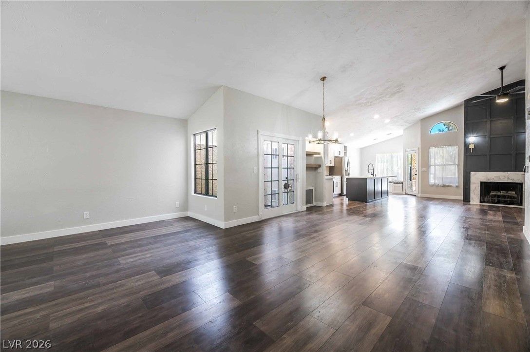 2724 Eagle Springs Court — photo 4