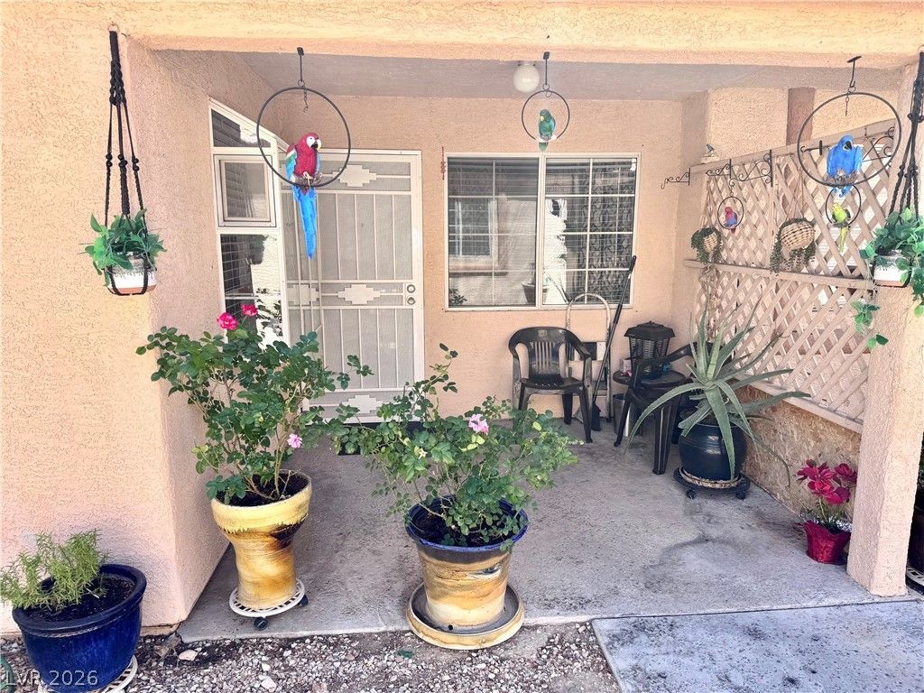1600 North Torrey Pines Drive 101 — photo 3