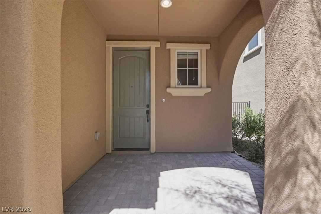 31 Berneri Drive — photo 2
