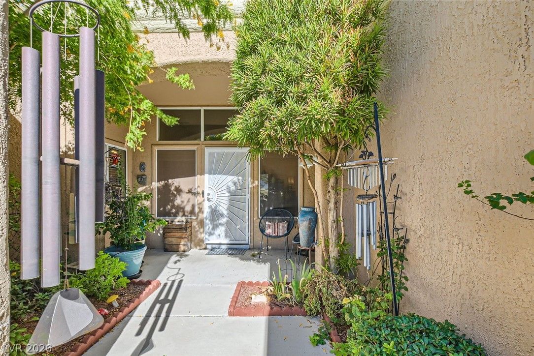 2740 Desert Crystal Drive 0 — photo 5