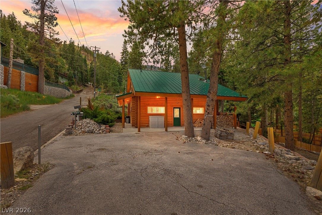 401 Alpine Way — photo 4