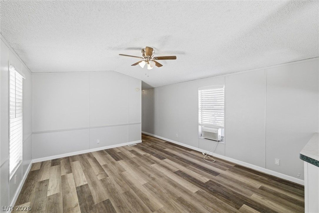 2390 North Lola Lane — photo 3