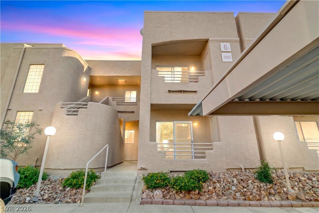 2243 Aspen Mirror Way 102 — photo 2