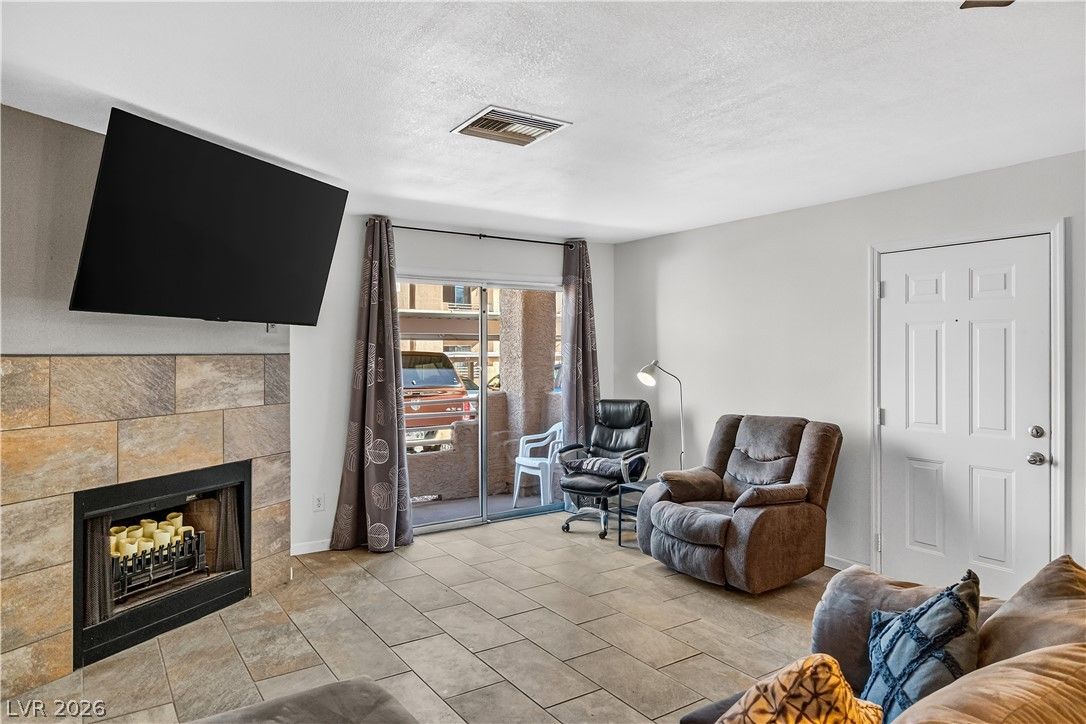 2232 Aspen Mirror Way 102 — photo 4