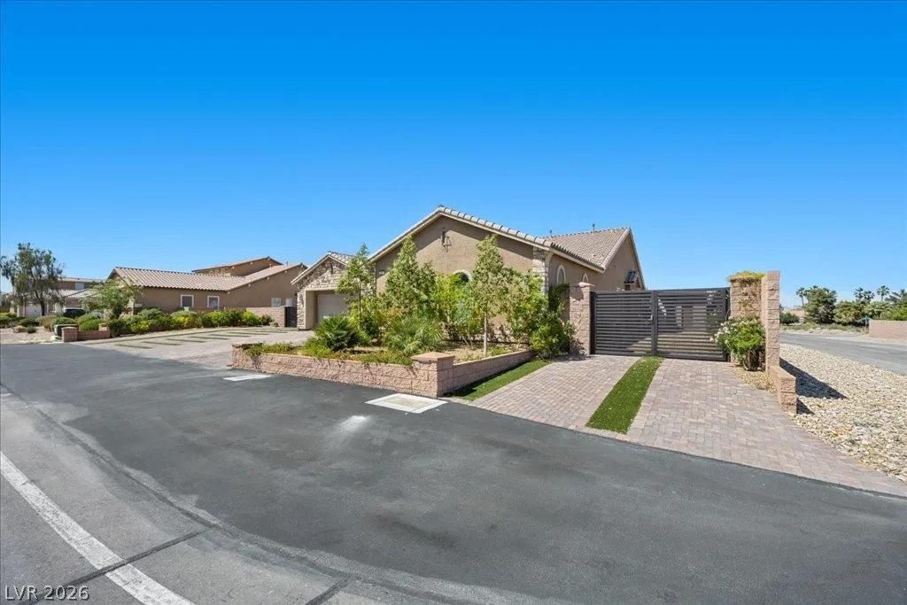 2803 Candelaria Drive — photo 4