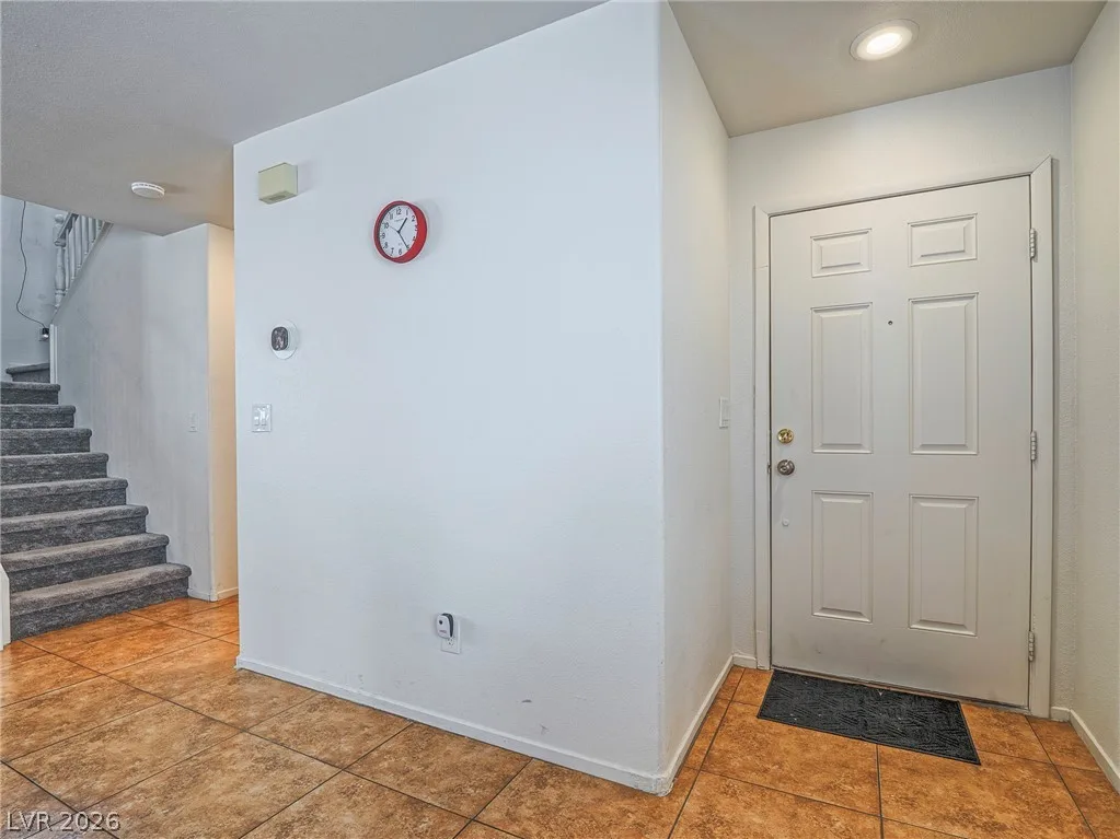 6581 Sunset Pines Street — photo 4