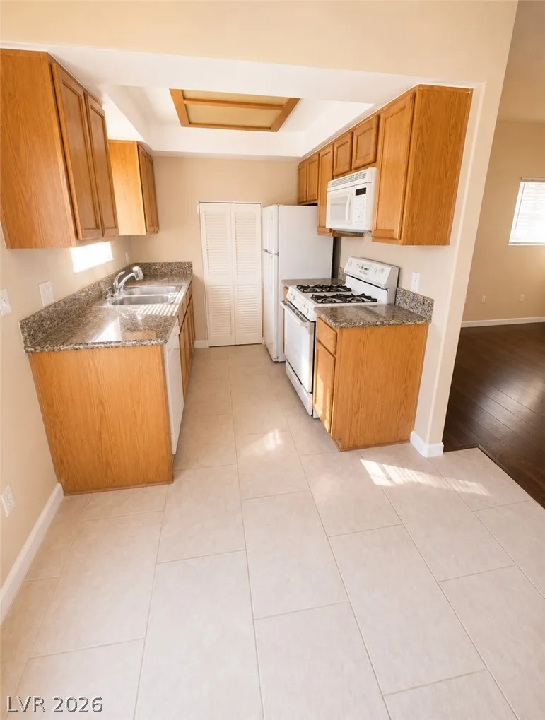 8425 Running Deer Avenue 103 — photo 5