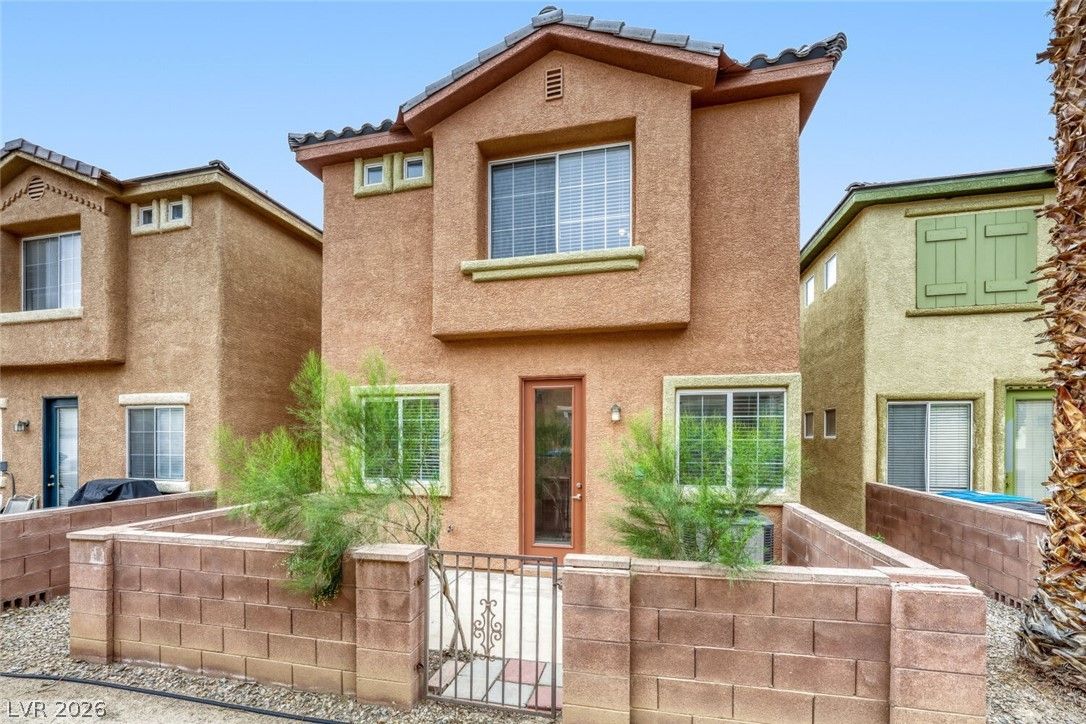 8160 Herring Avenue — photo 4 of 29