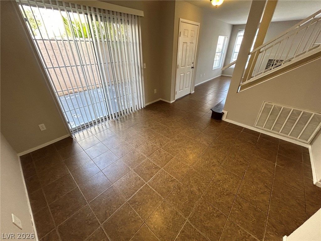 8456 Indigo Sky Avenue — photo 4 of 27