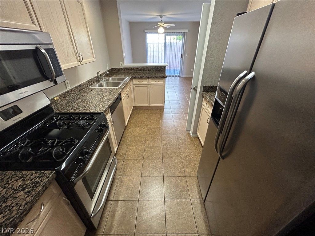 8456 Indigo Sky Avenue — photo 5 of 27