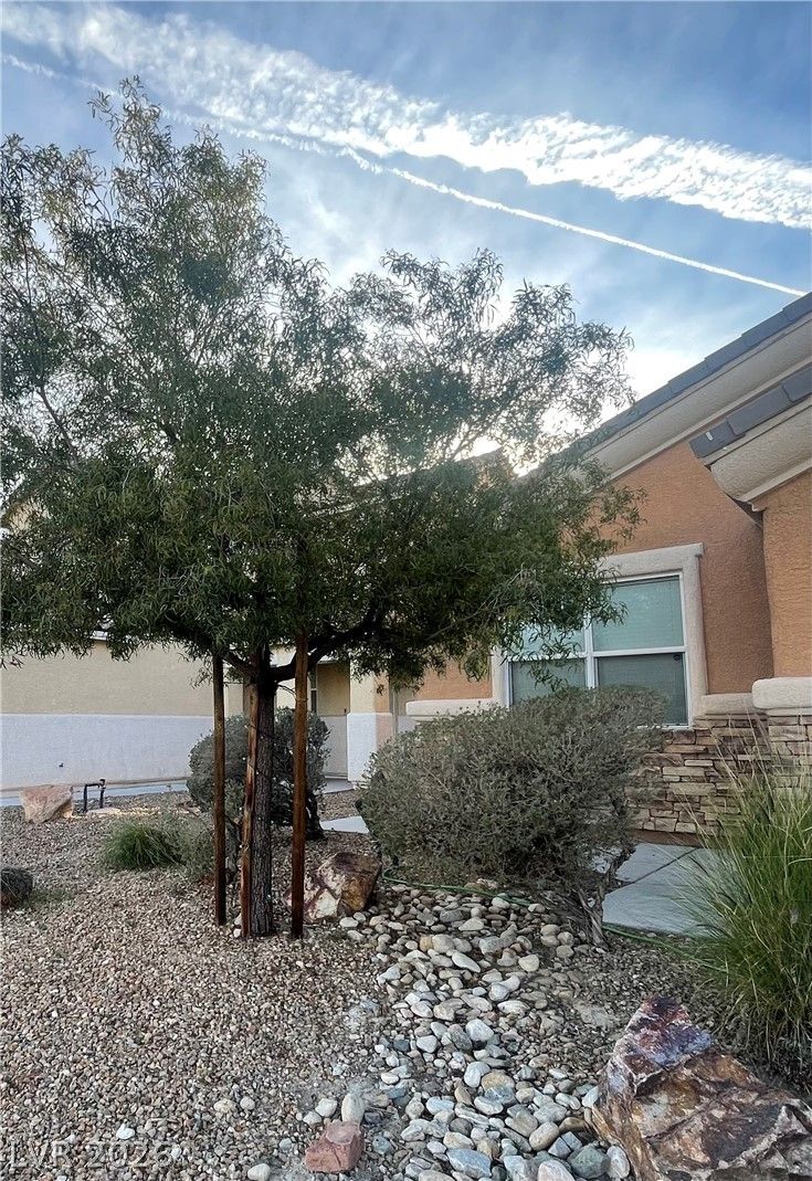 5625 Lookout Crest Street — photo 4