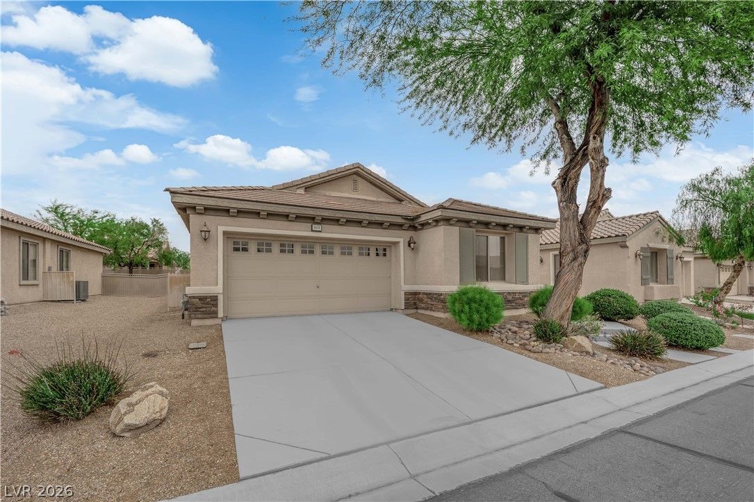 3608 Rocklin Peak Avenue — photo 2