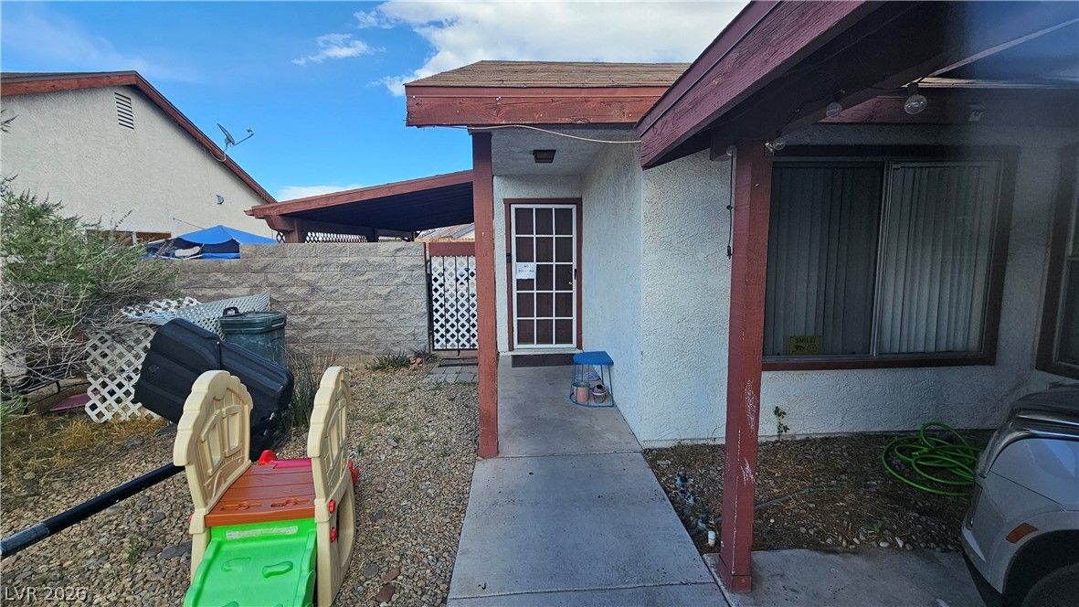 4418 Pinegrove Street — photo 2