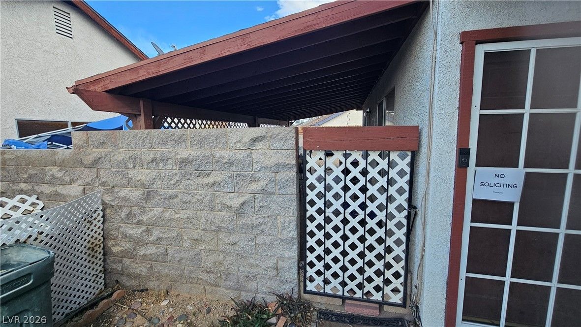 4418 Pinegrove Street — photo 4