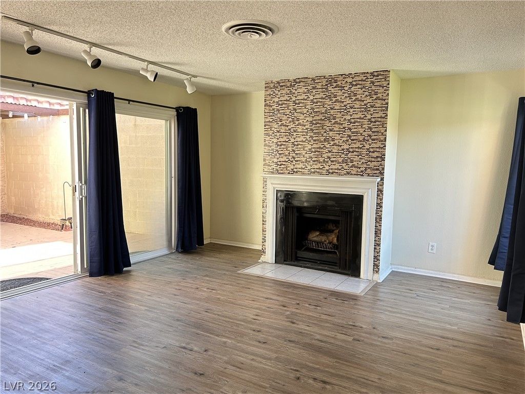 6417 Ironbark Lane — photo 1