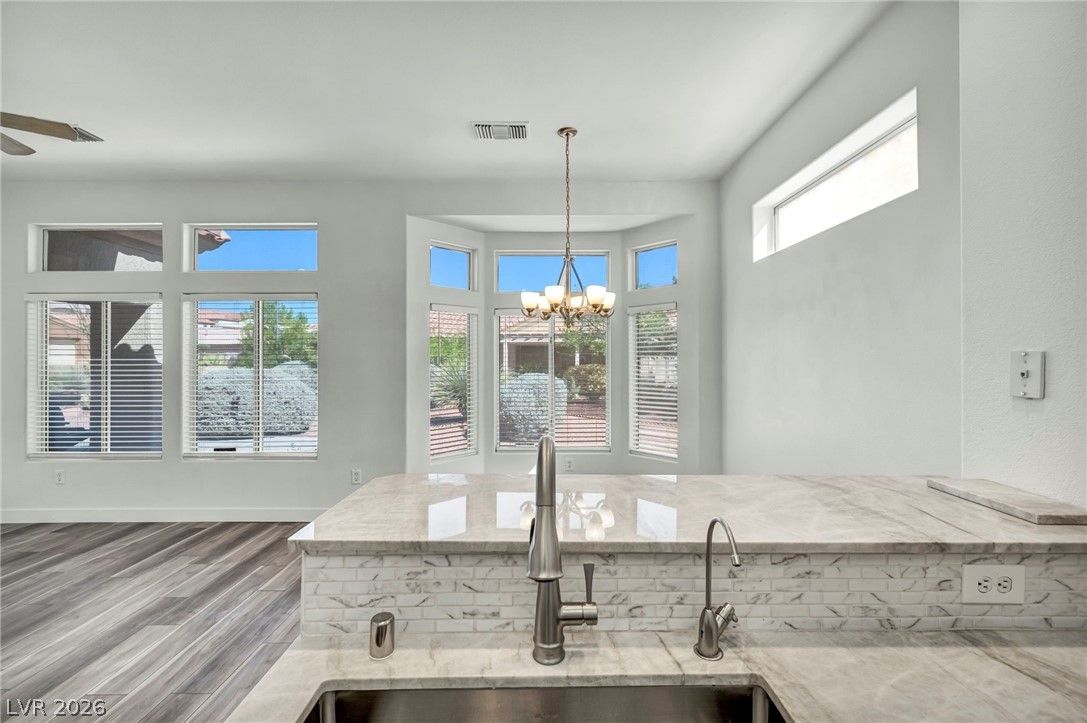 10144 Hunter Springs Drive — photo 4 of 23