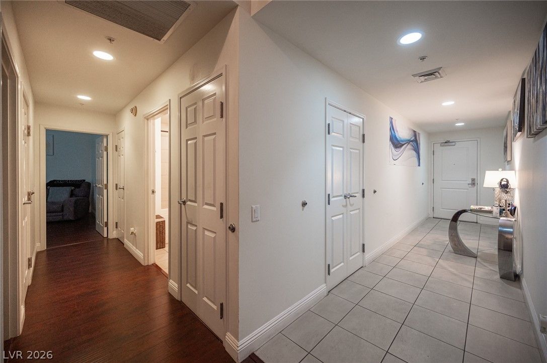 200 West Sahara Avenue 501 — photo 4