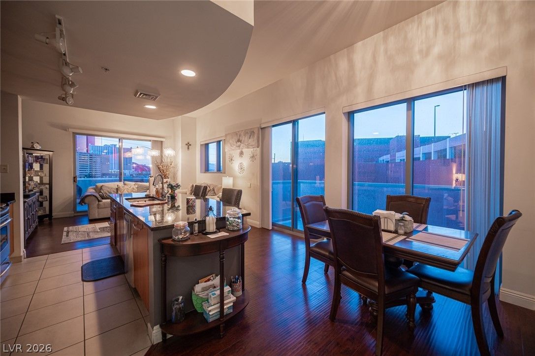 200 West Sahara Avenue 501 — photo 5