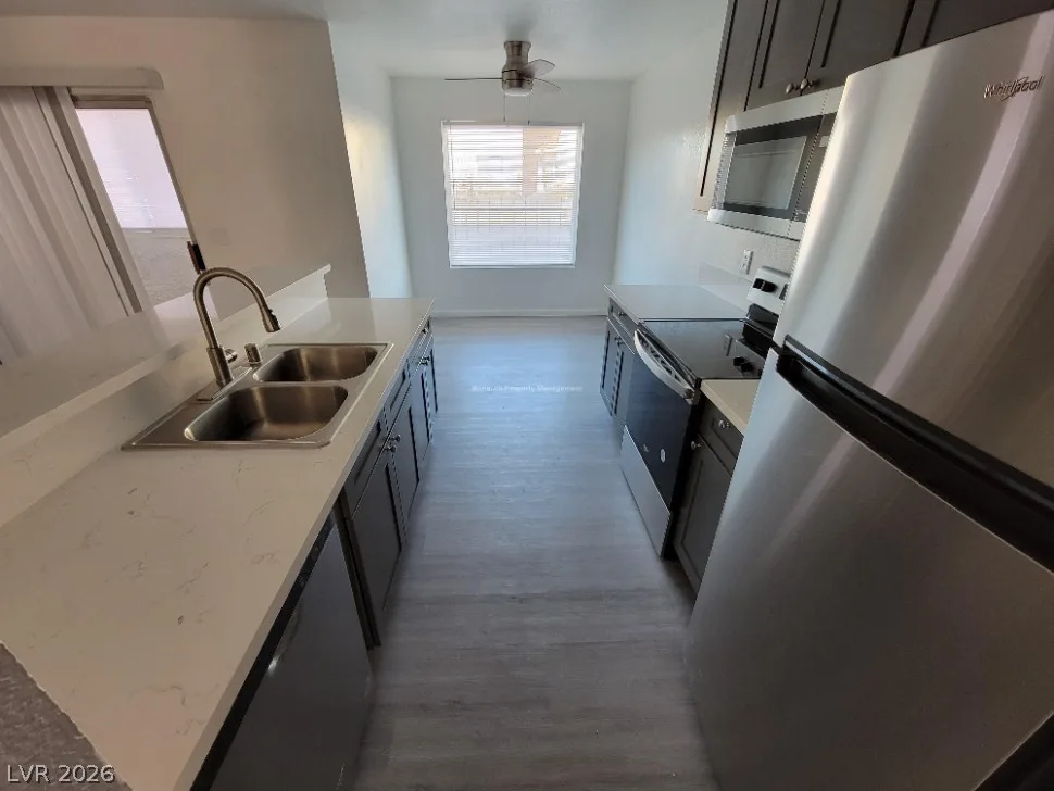2771 MOUNTAIN VISTA Street B — photo 3