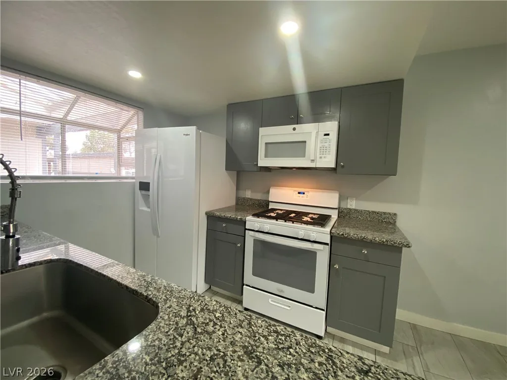 259 North Lamb Boulevard A — photo 5